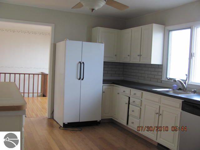 12660 Bluff Road Traverse City, MI 49686 - Photo 11 of 15 1719283-10.JPG