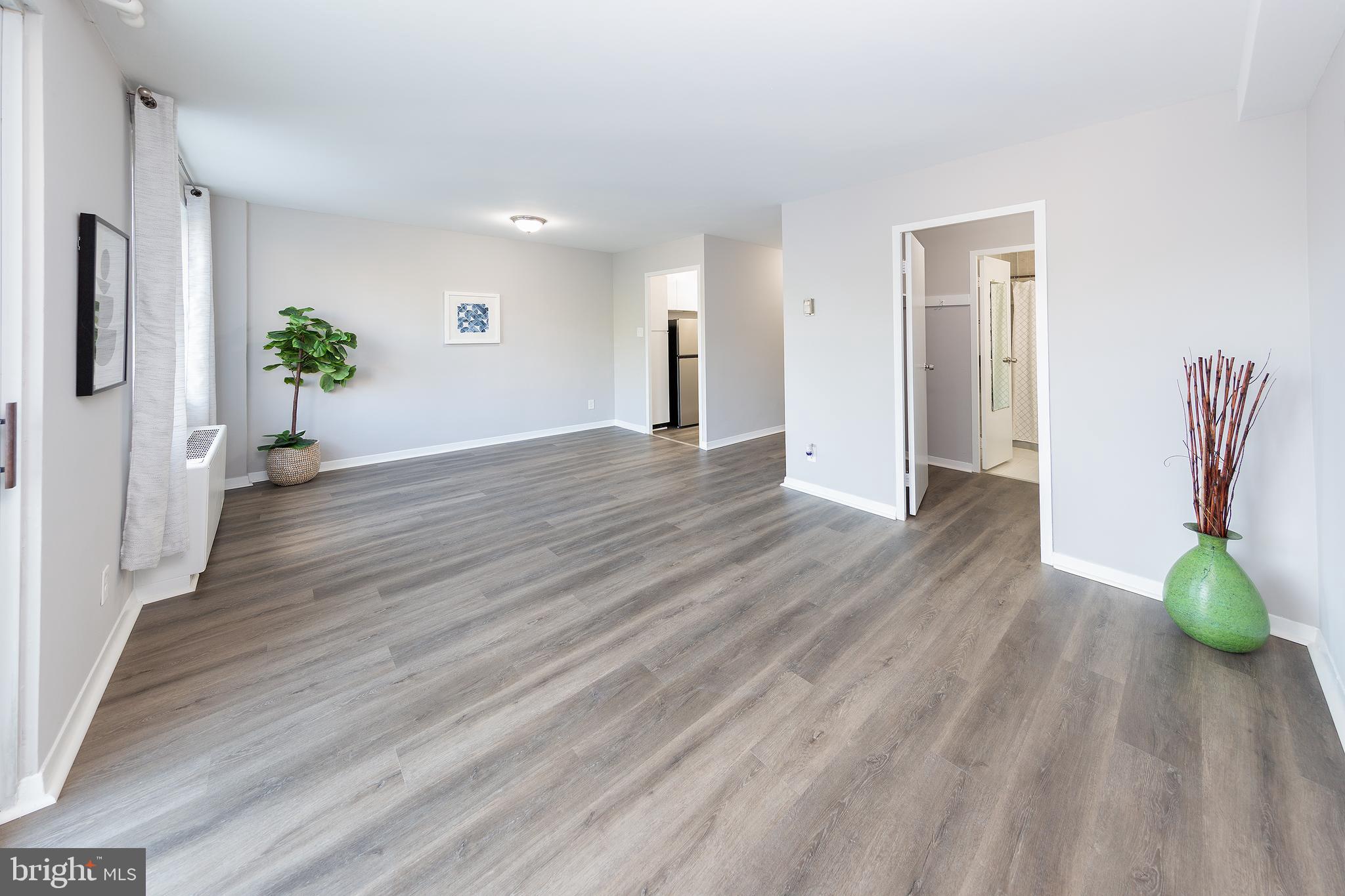 2829 Connecticut Avenue Northwest, Unit 307 Washington, DC 20008 - Photo 3 of 27