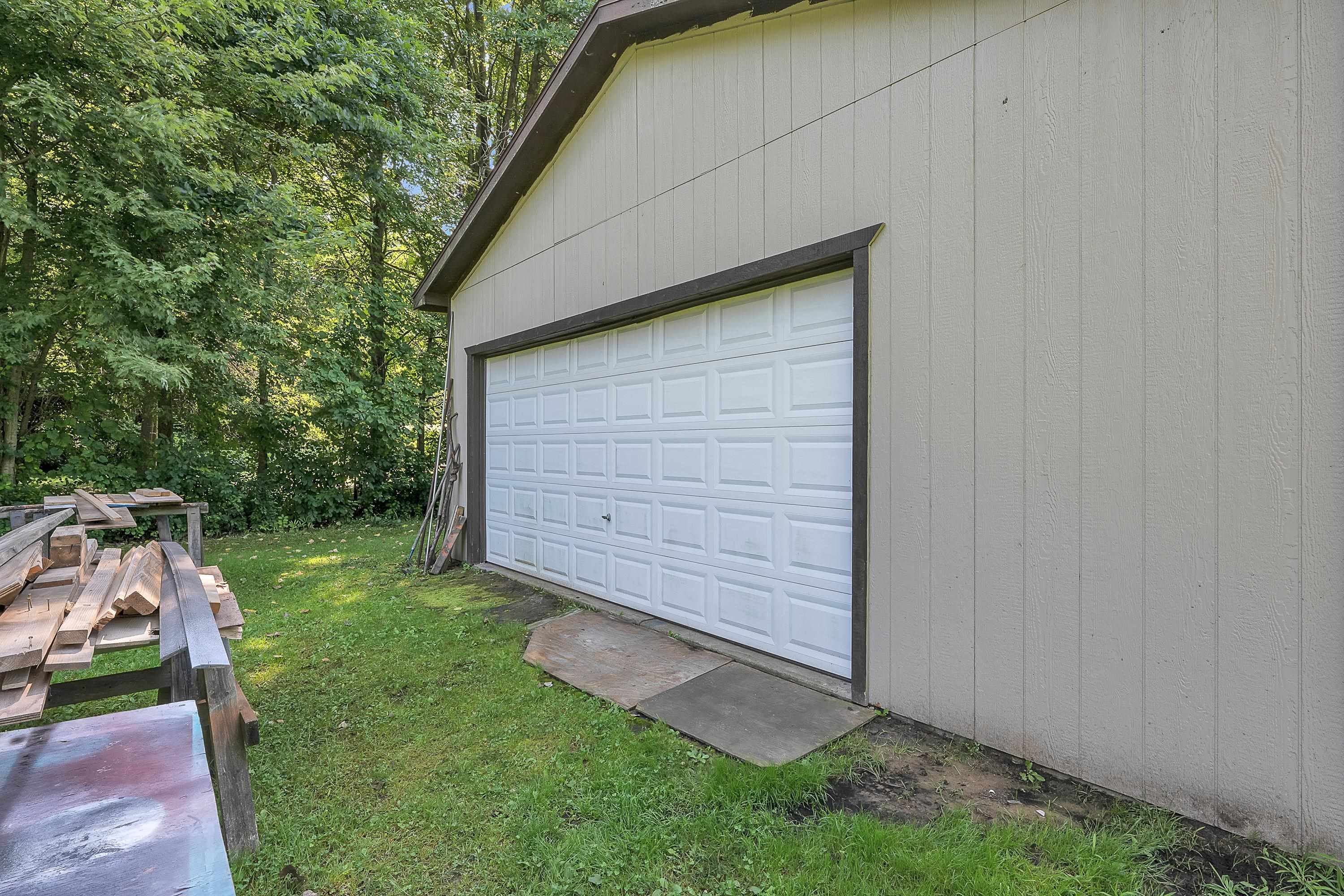 9081 Field Road Algonac, MI 48001 - Photo 23 of 47