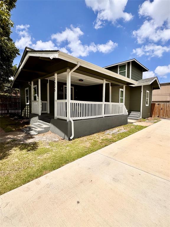 2005 May Street Fort Worth, TX 76110 - Photo 2 of 18