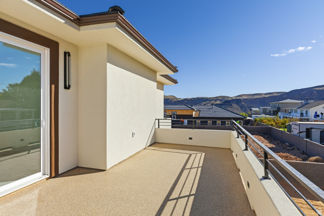 226 East 1100 North Hurricane, UT 84737 - Photo 45 of 49 Balcony featuring a mountain view and a residential view
