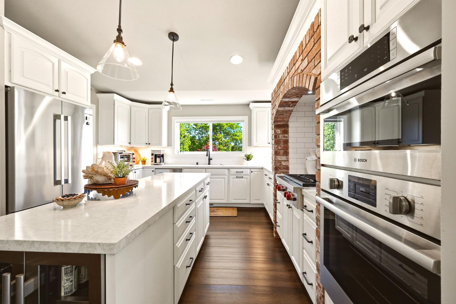 6380 Butterfield Way Placerville, CA 95667 - Photo 31 of 93 a kitchen with stainless steel appliances a sink stove and refrigerator