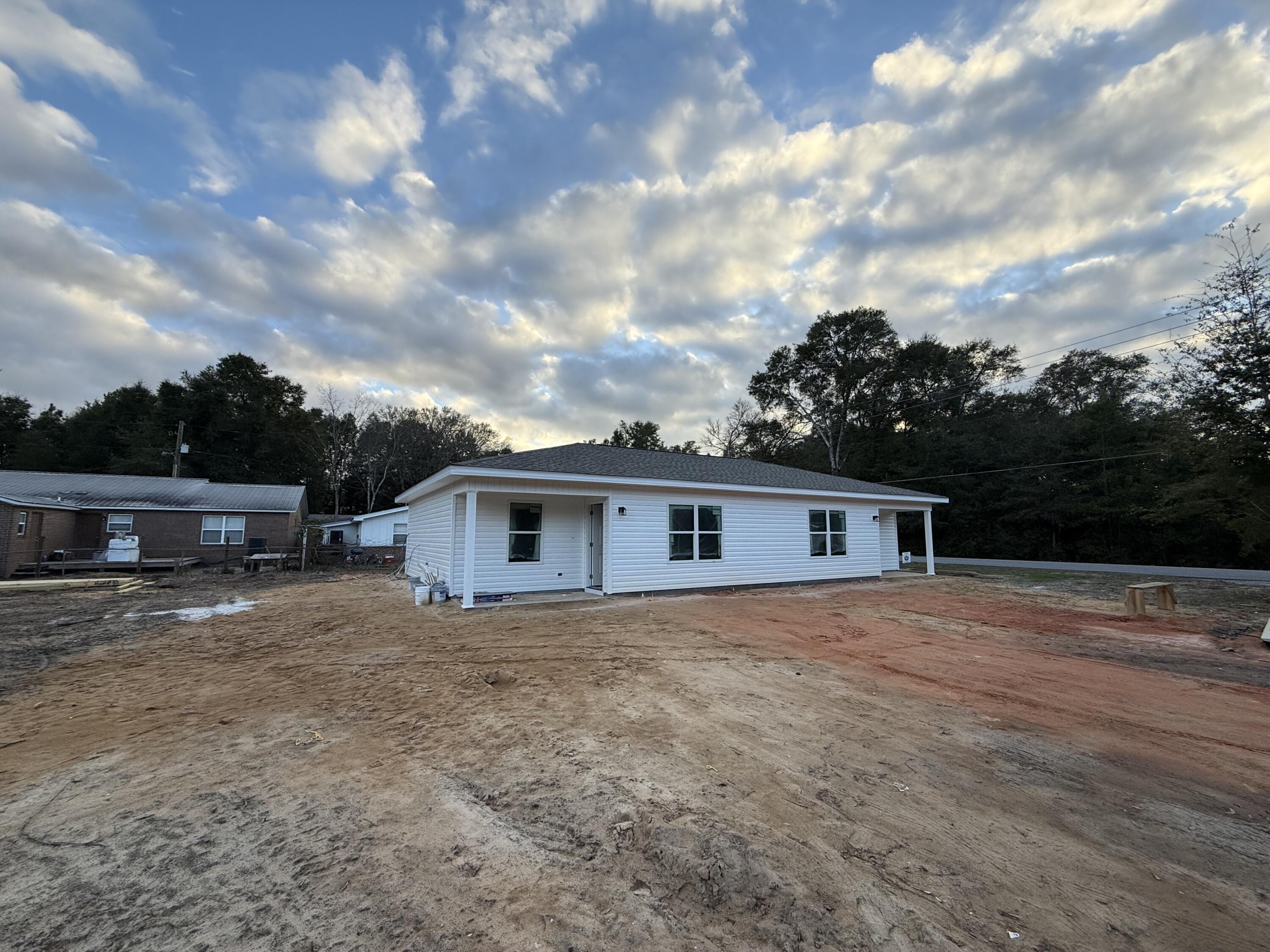 32 Constitution Avenue, Unit AB DeFuniak Springs, FL 32433 - Photo 3 of 13