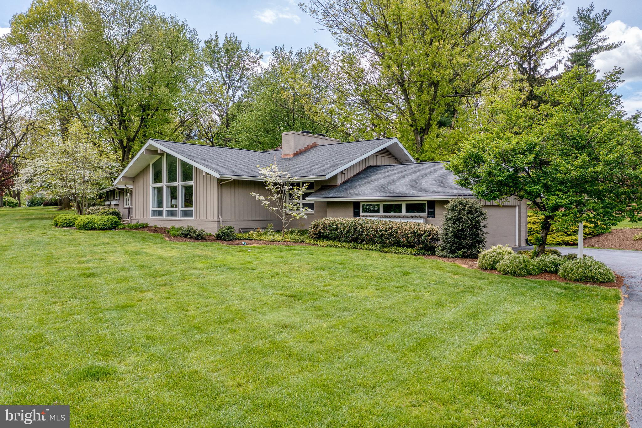 2530 Mondamin Farm Road Lancaster, PA 17601 - Photo 3 of 77 Gallery Image 3