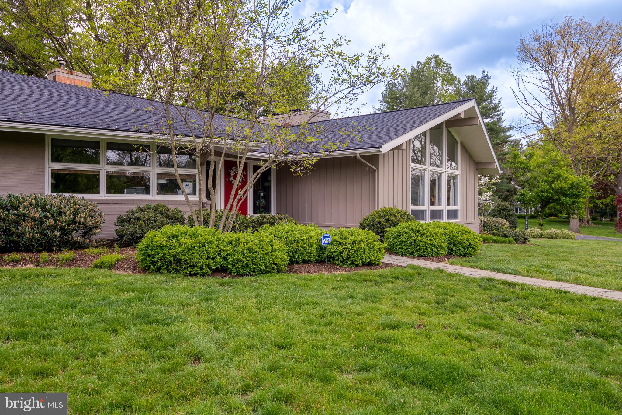 2530 Mondamin Farm Road Lancaster, PA 17601 - Photo 5 of 77 Gallery Image 5
