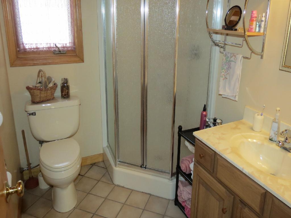 3328 Middle Road Sidney, ME 04330 - Photo 5 of 23 First floor bath