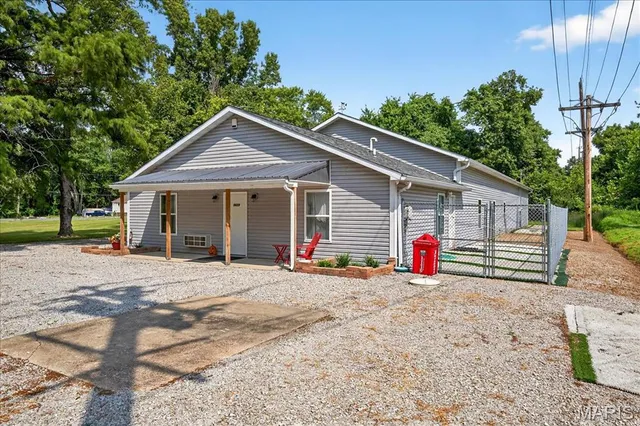 $199,900 | 9629 Holdener Place, Fairview Heights, IL 62208