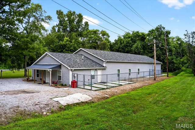 $199,900 | 9629 Holdener Place, Fairview Heights, IL 62208