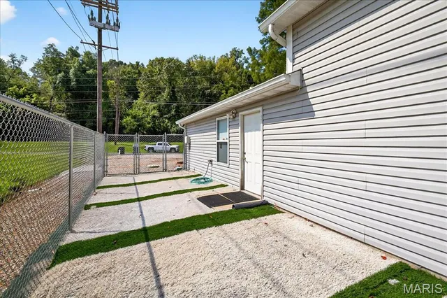 $199,900 | 9629 Holdener Place, Fairview Heights, IL 62208