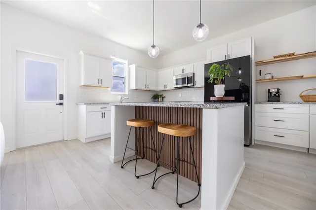 $385,000 | 8688 Sportsman Loop, Groveland, FL 34736