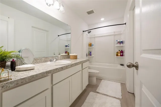 $385,000 | 8688 Sportsman Loop, Groveland, FL 34736