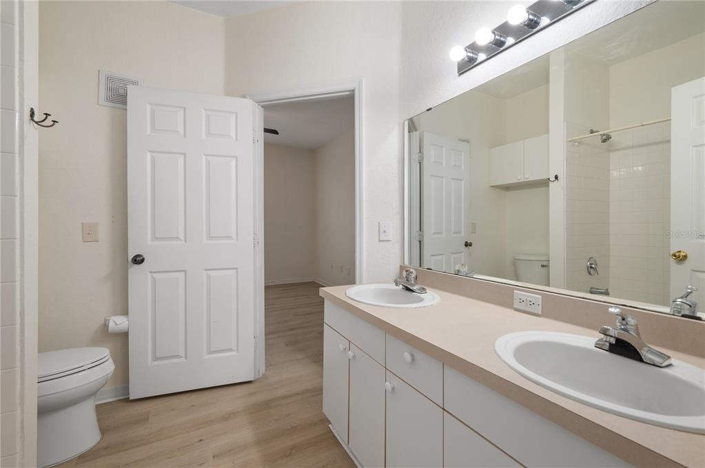 3593 Conroy Road, Unit 424 Orlando, FL 32839 - Photo 17 of 23 Gallery Image 17