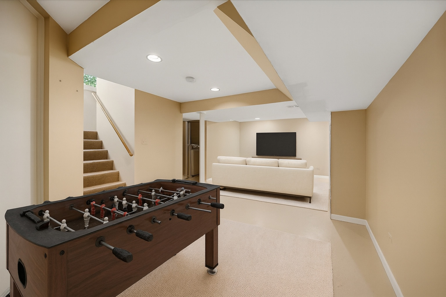 471 Linden Street Winnetka, IL 60093 - Photo 14 of 36 a living room with furniture and a flat screen tv