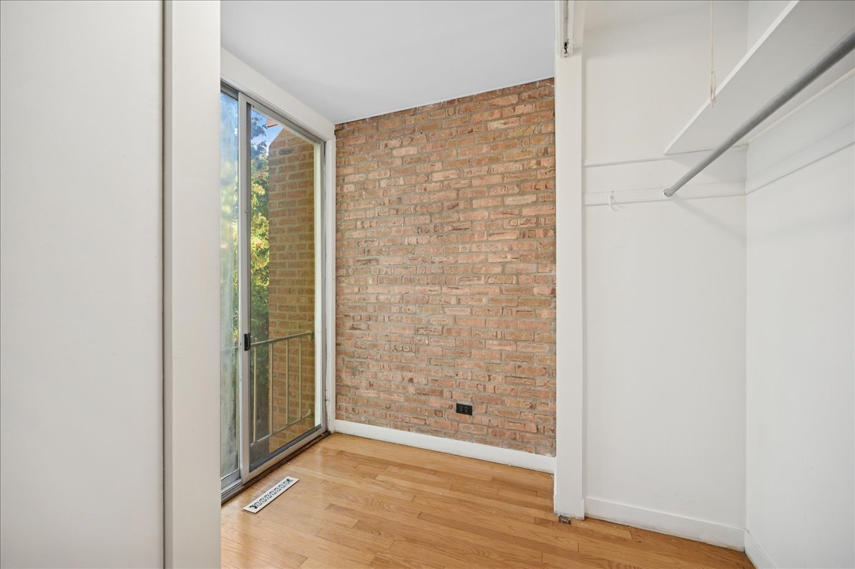 471 Linden Street Winnetka, IL 60093 - Photo 31 of 36 a bathroom with a shower