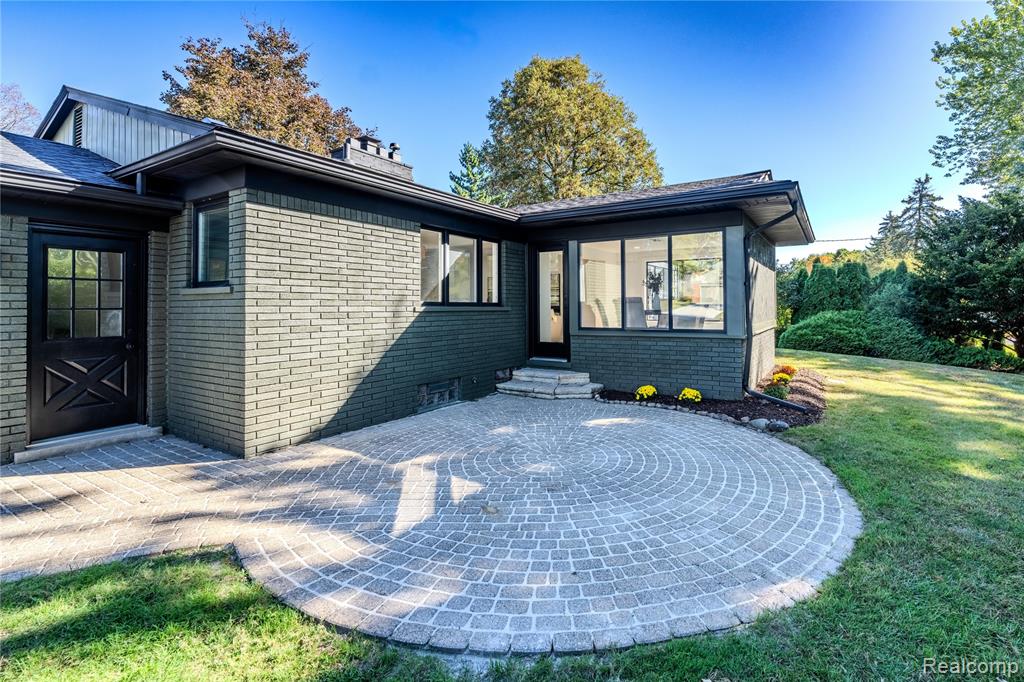 5539 Raven Road Bloomfield Hills, MI 48301 - Photo 30 of 33