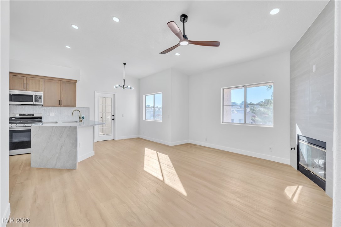 5225 West Reno Avenue, Unit 210 Las Vegas, NV 89118 - Photo 4 of 37