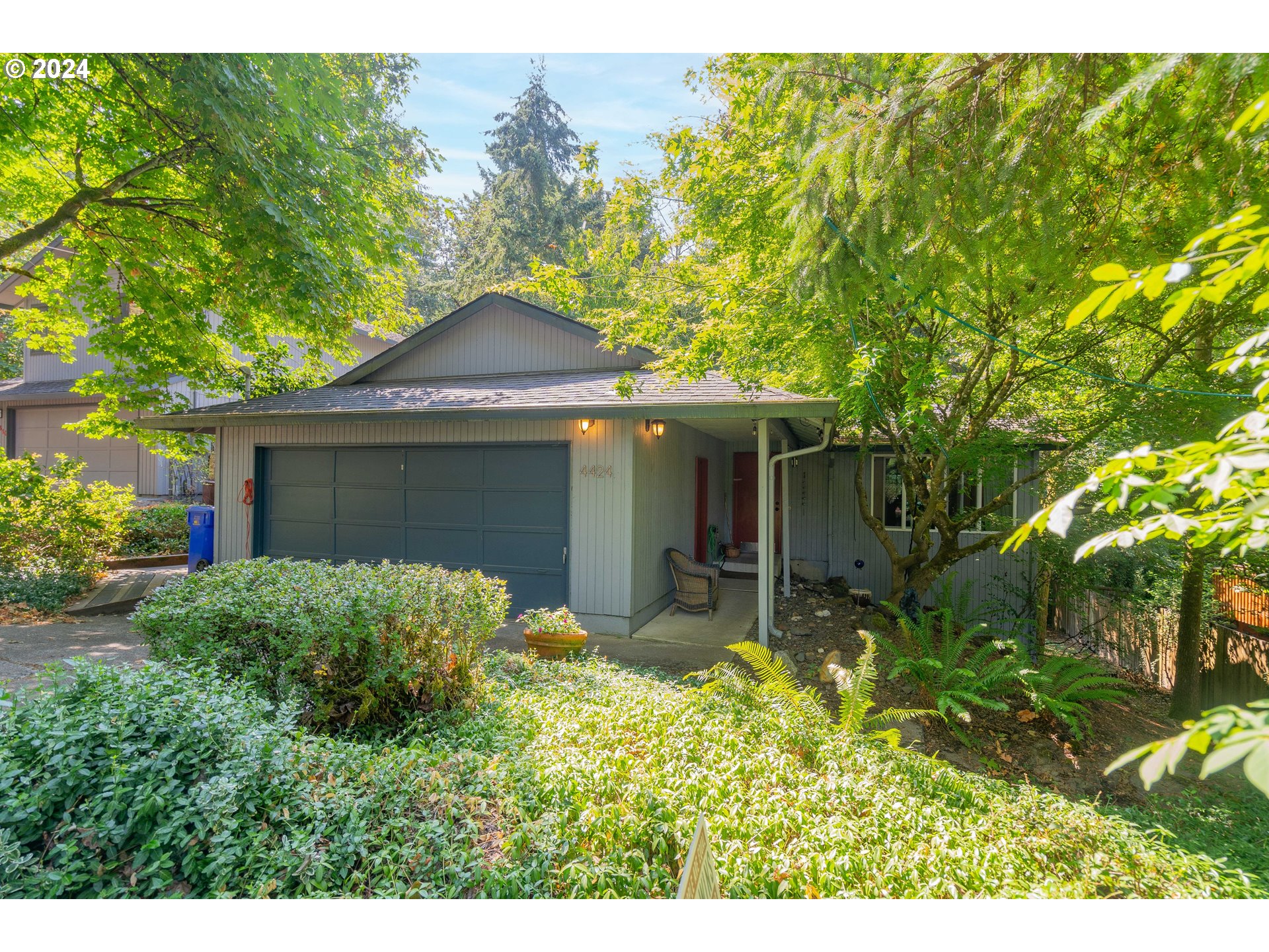 4424 Southwest Freeman Street Portland, OR 97219 - Photo 1 of 41 Gallery Image 1