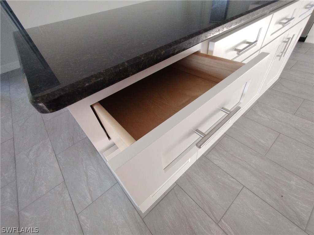 527 David Circle LaBelle, FL 33935 - Photo 9 of 35 a close view of kitchen