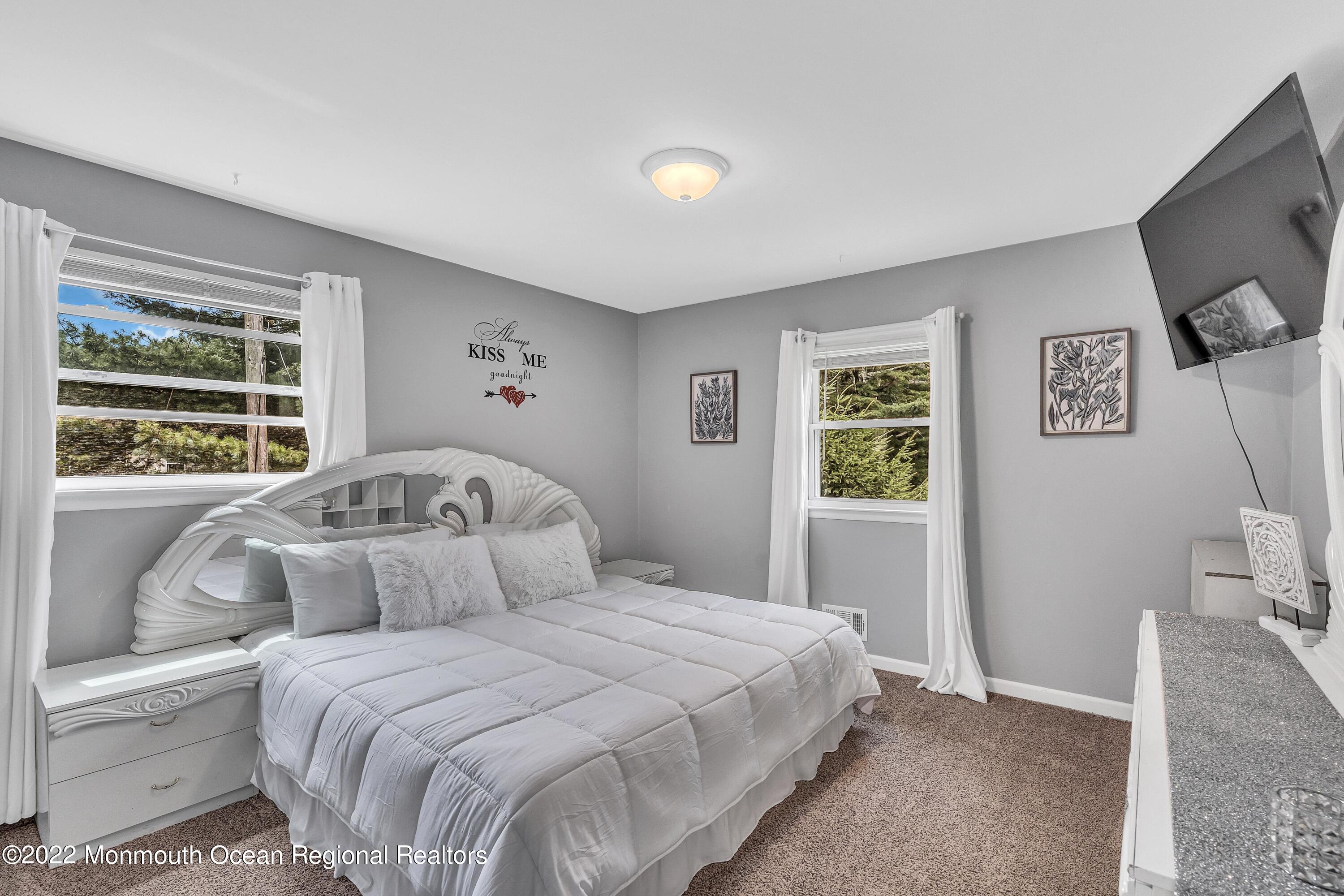 80 East Fish Road Jackson, NJ 08527 - Photo 25 of 55 Second Level Bedroom
