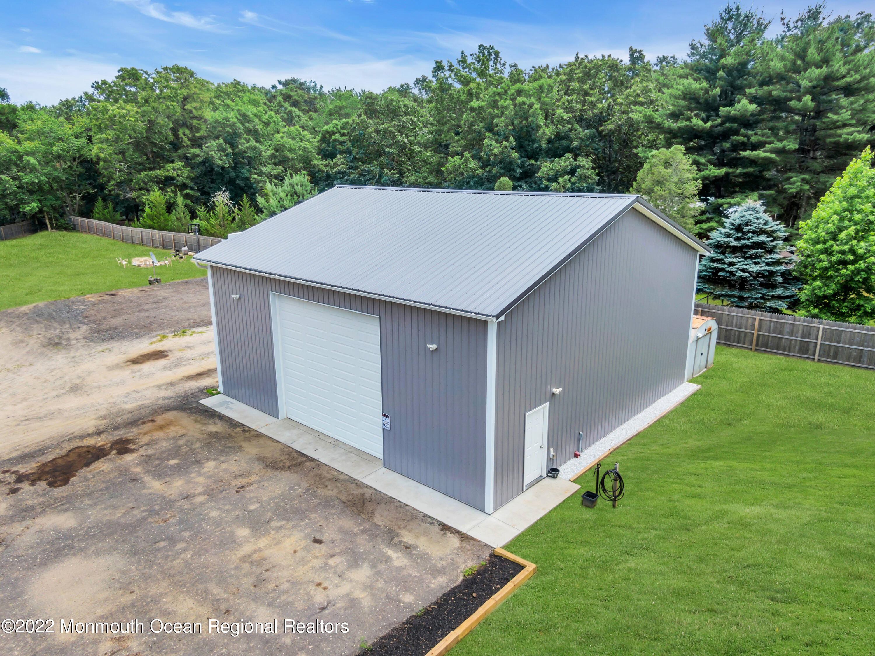 80 East Fish Road Jackson, NJ 08527 - Photo 40 of 55 Pole Barn Garage