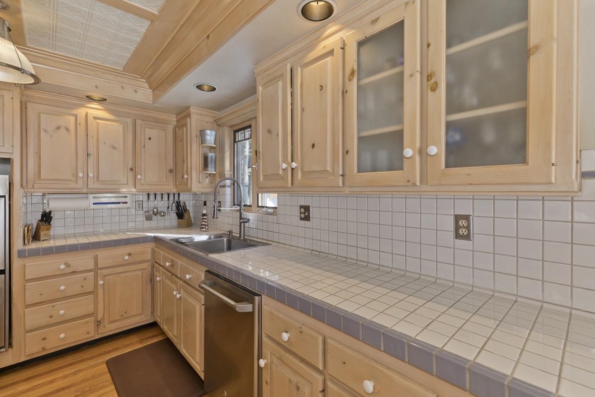 52 Shady Rest Road Mammoth Lakes, CA 93546 - Photo 3 of 43 Gallery Image 3
