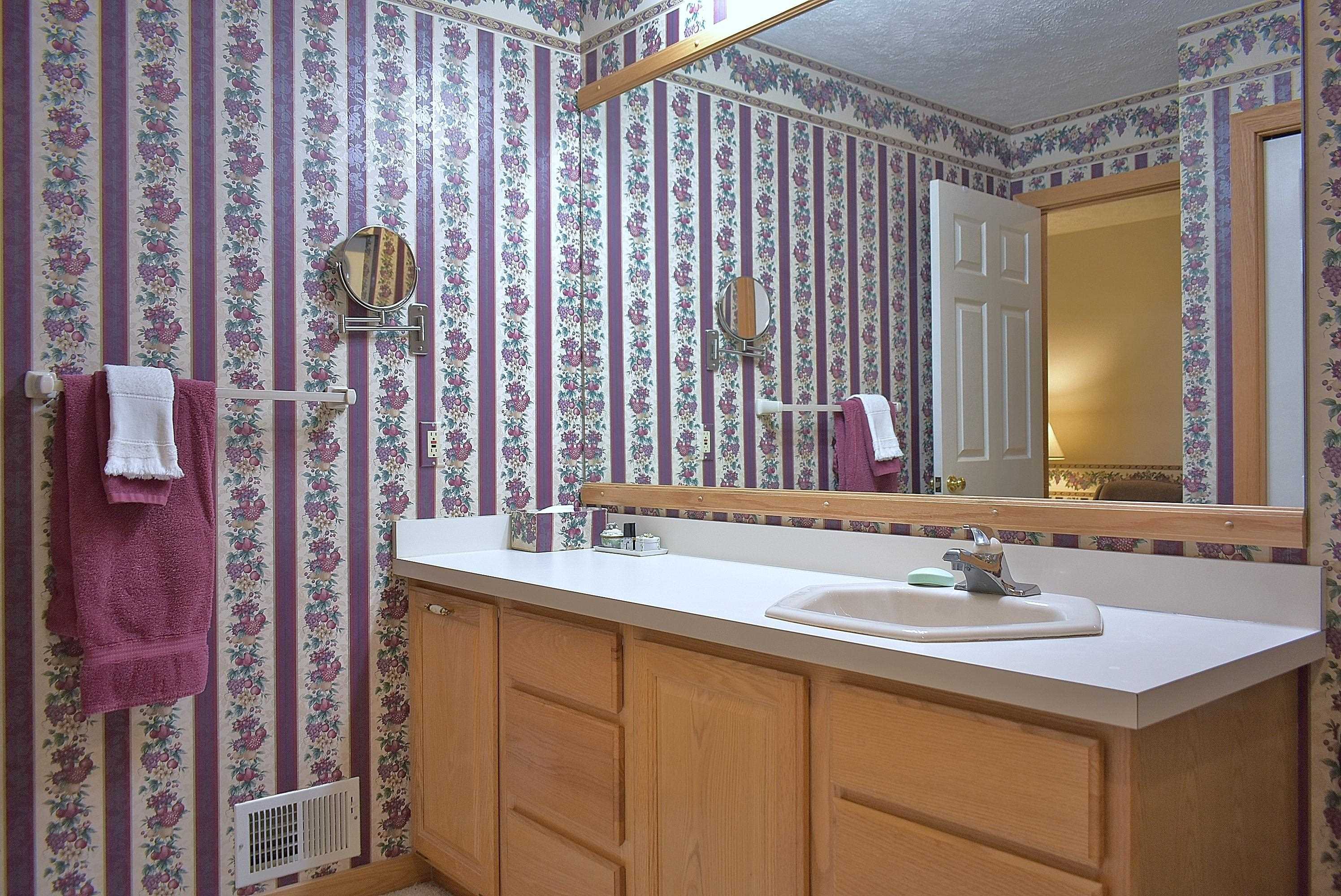 6592 Mission Ridge, Unit 86 Traverse City, MI 49686 - Photo 21 of 36 Gallery Image 21