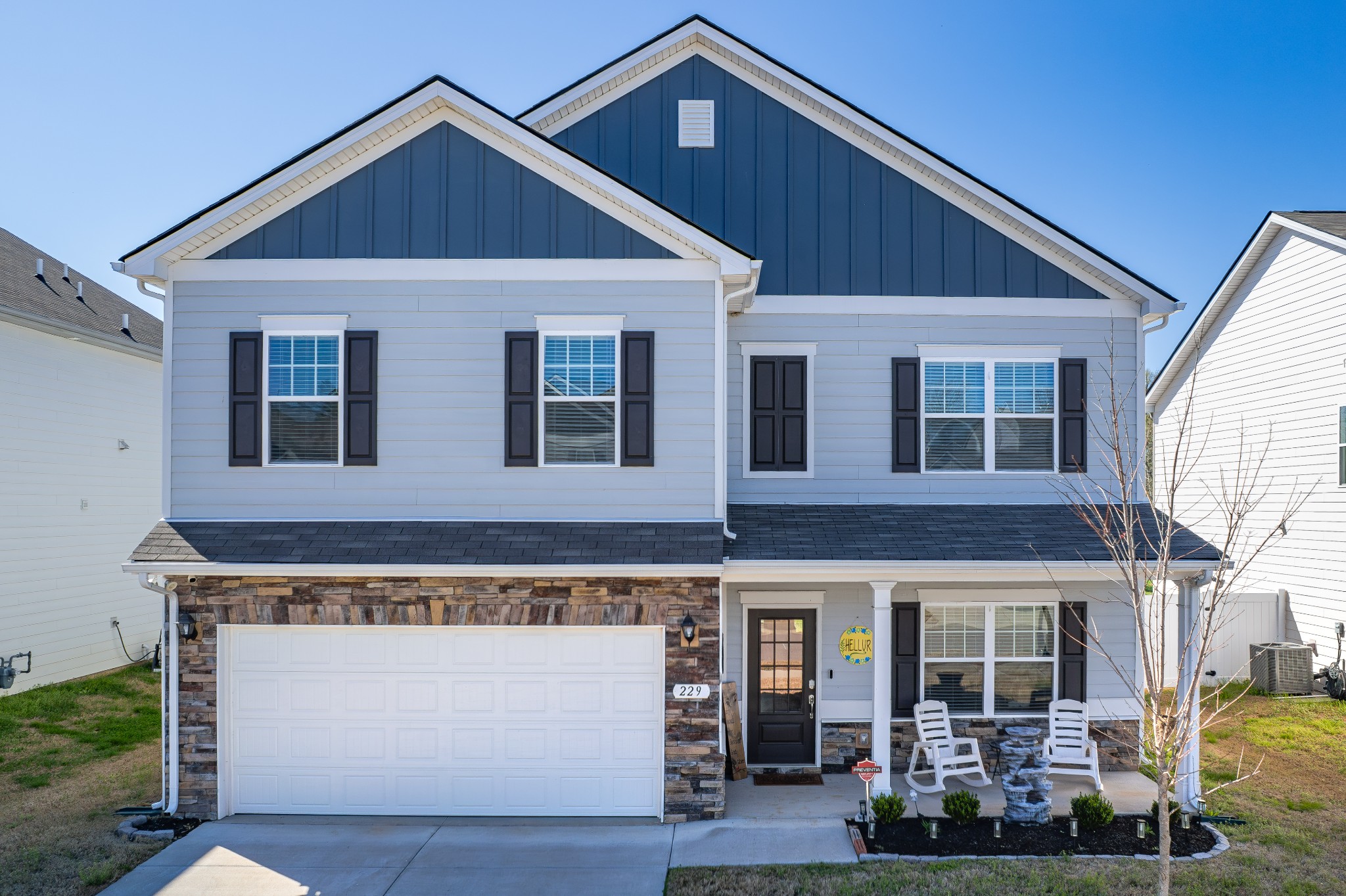 229 Stonewall Road Columbia, TN 38401 - Photo 1 of 61 a front view of a house with garden