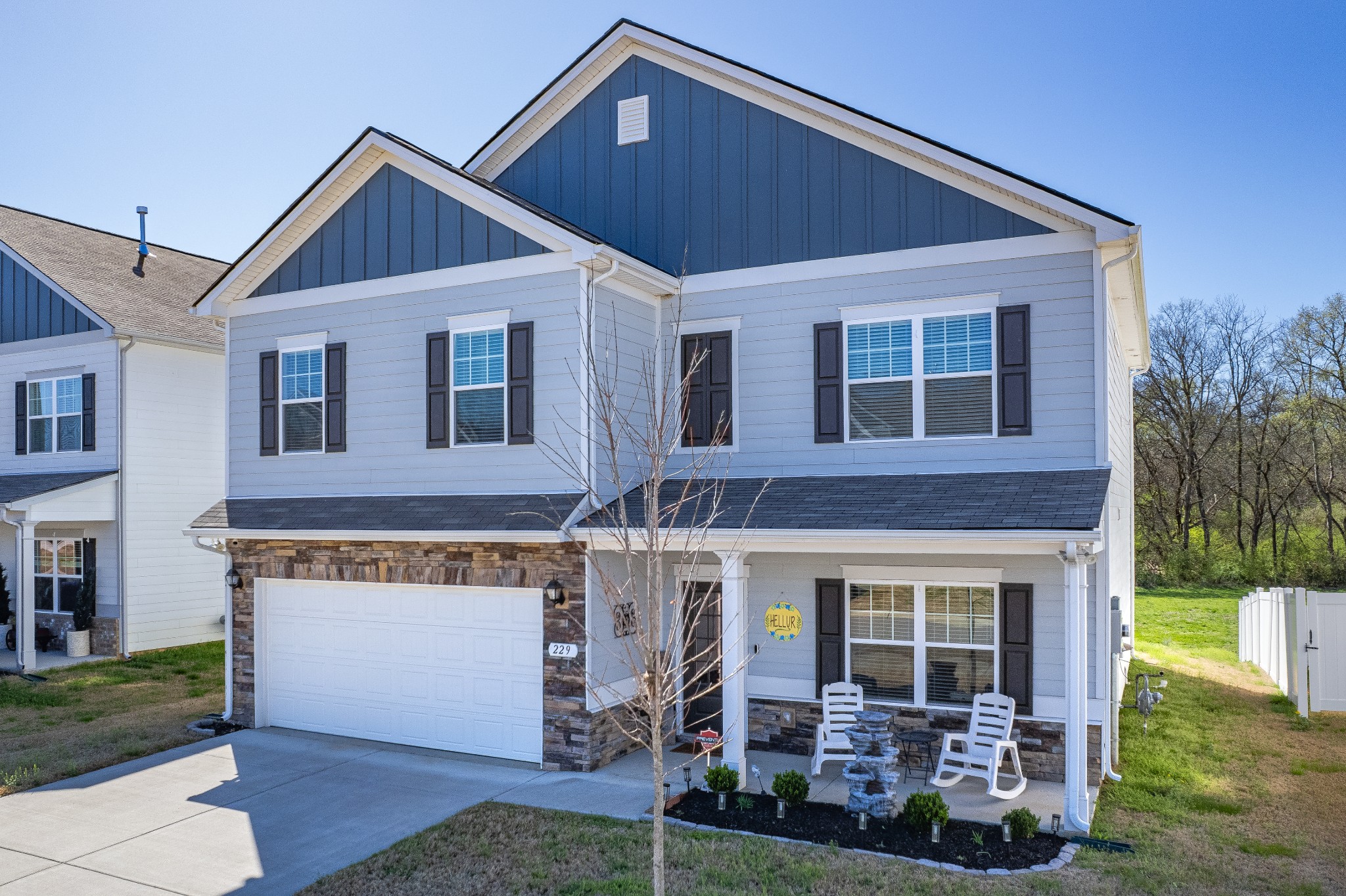 229 Stonewall Road Columbia, TN 38401 - Photo 61 of 61 a front view of a house with garden
