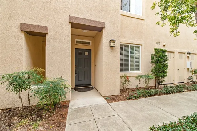 $4,200 | 31 Bradford, Irvine, CA 92602