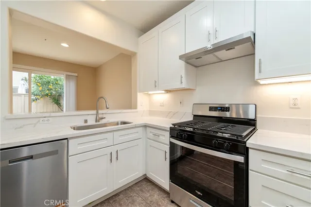 $4,200 | 31 Bradford, Irvine, CA 92602