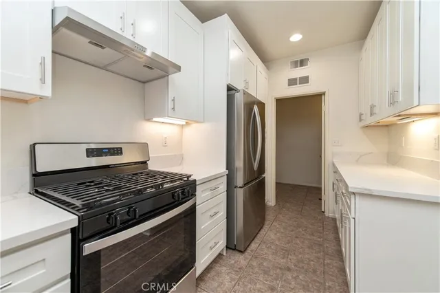 $4,200 | 31 Bradford, Irvine, CA 92602