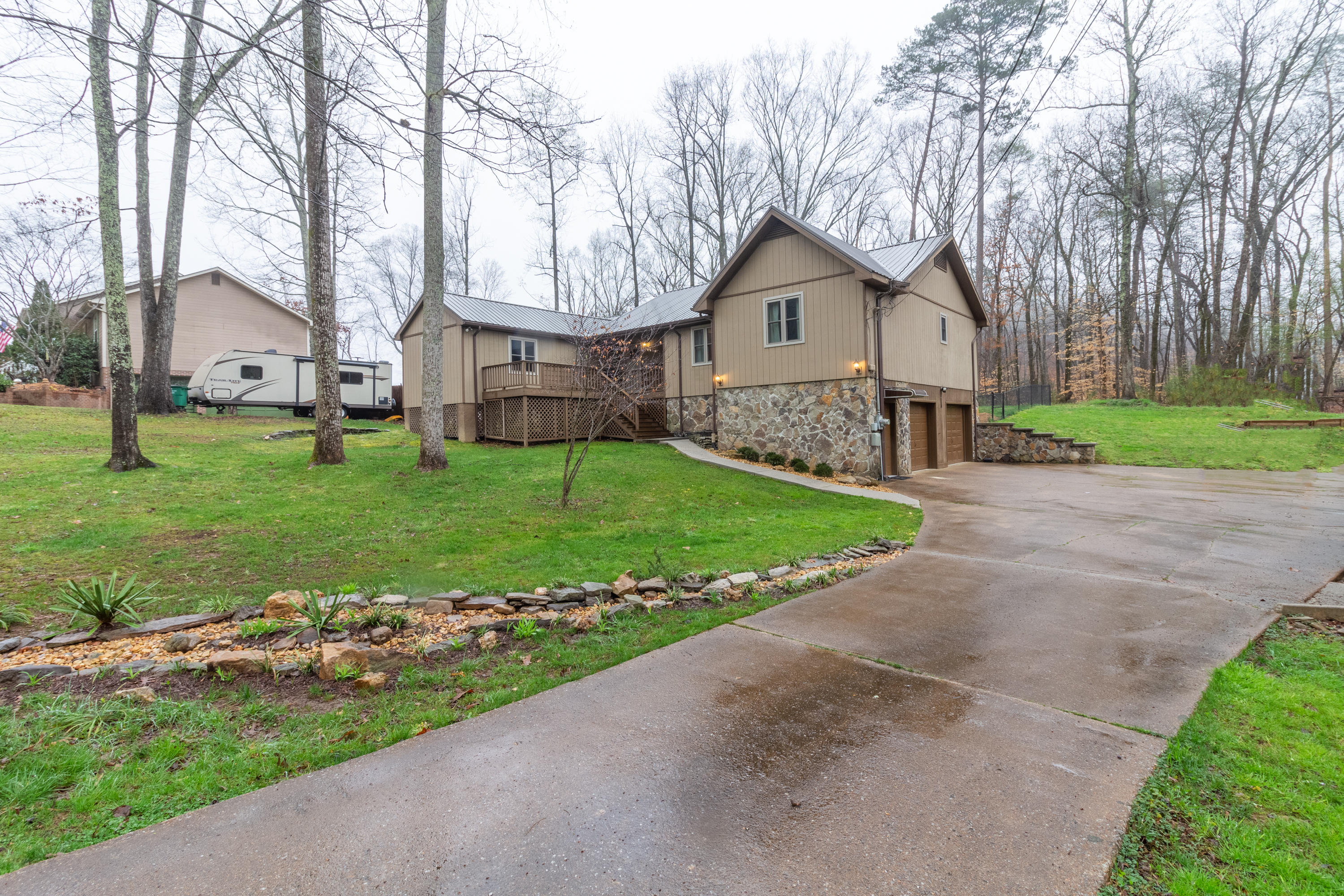6304 Levi Road Hixson, TN 37343 - Photo 3 of 43 6304 Levi Dr-4