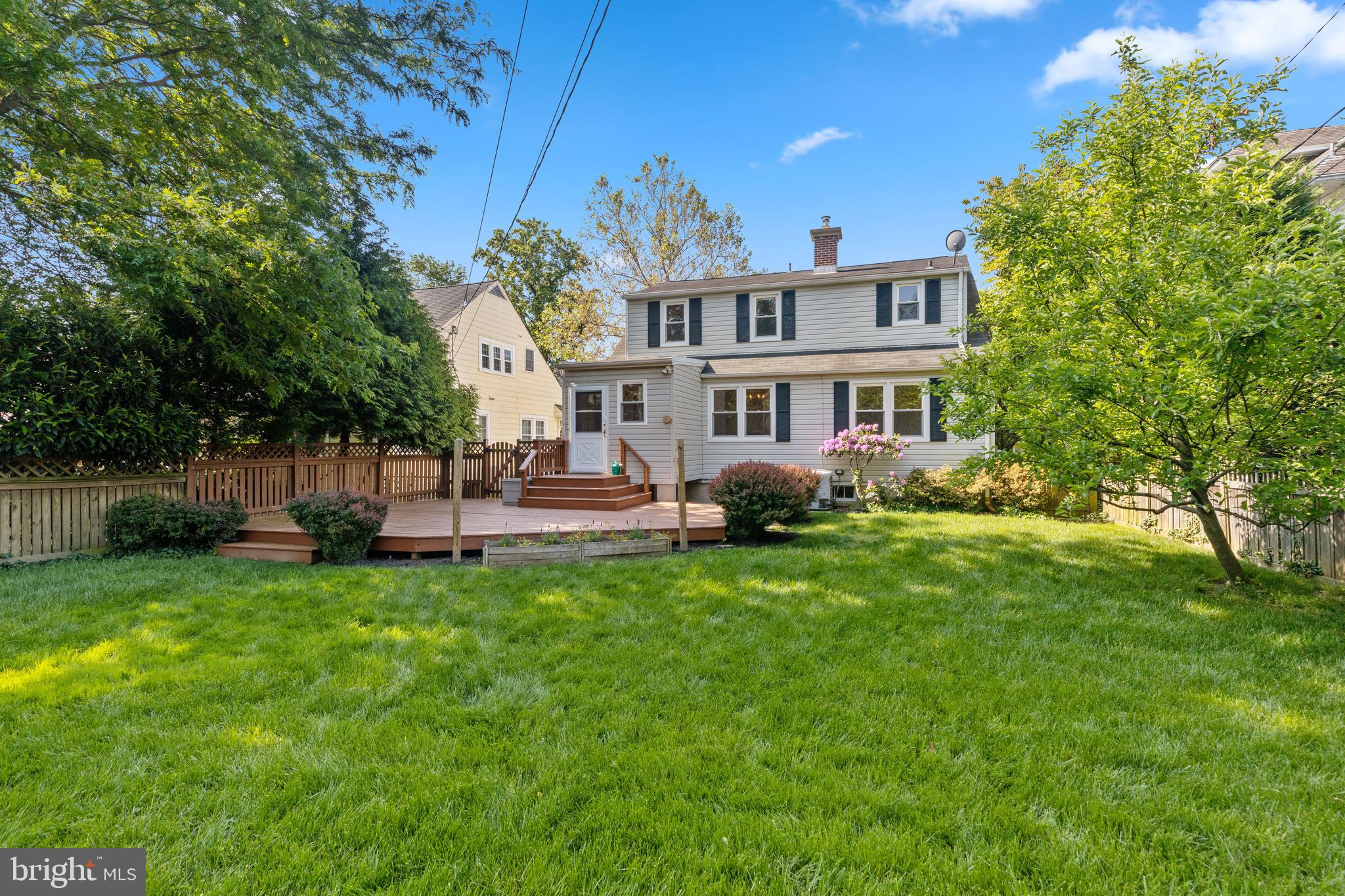 518 Dunkirk Road Baltimore, MD 21212 - Photo 12 of 43 Beautiful level backyard