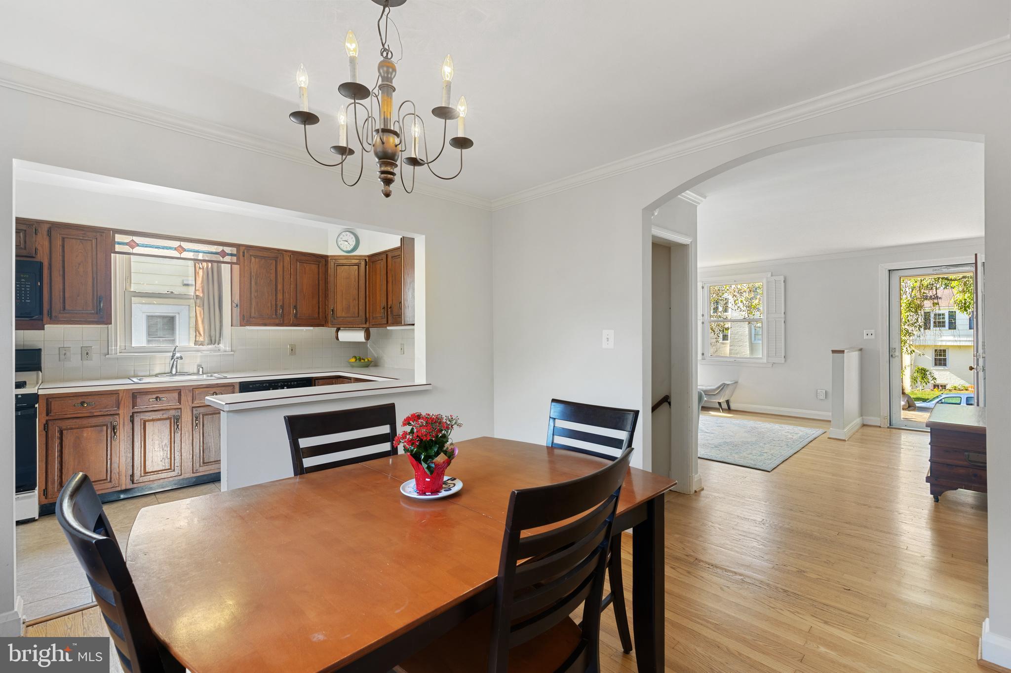 518 Dunkirk Road Baltimore, MD 21212 - Photo 13 of 43 Dining Room that is open to the kitchen