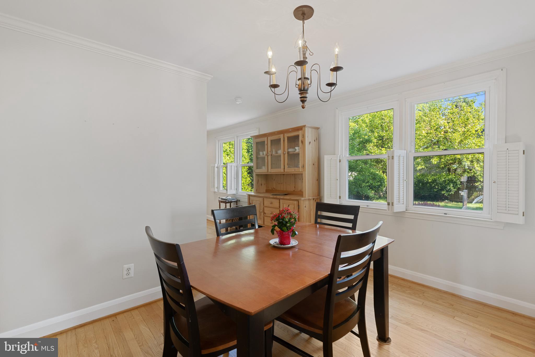 518 Dunkirk Road Baltimore, MD 21212 - Photo 14 of 43 Dining Room with large replacement windows