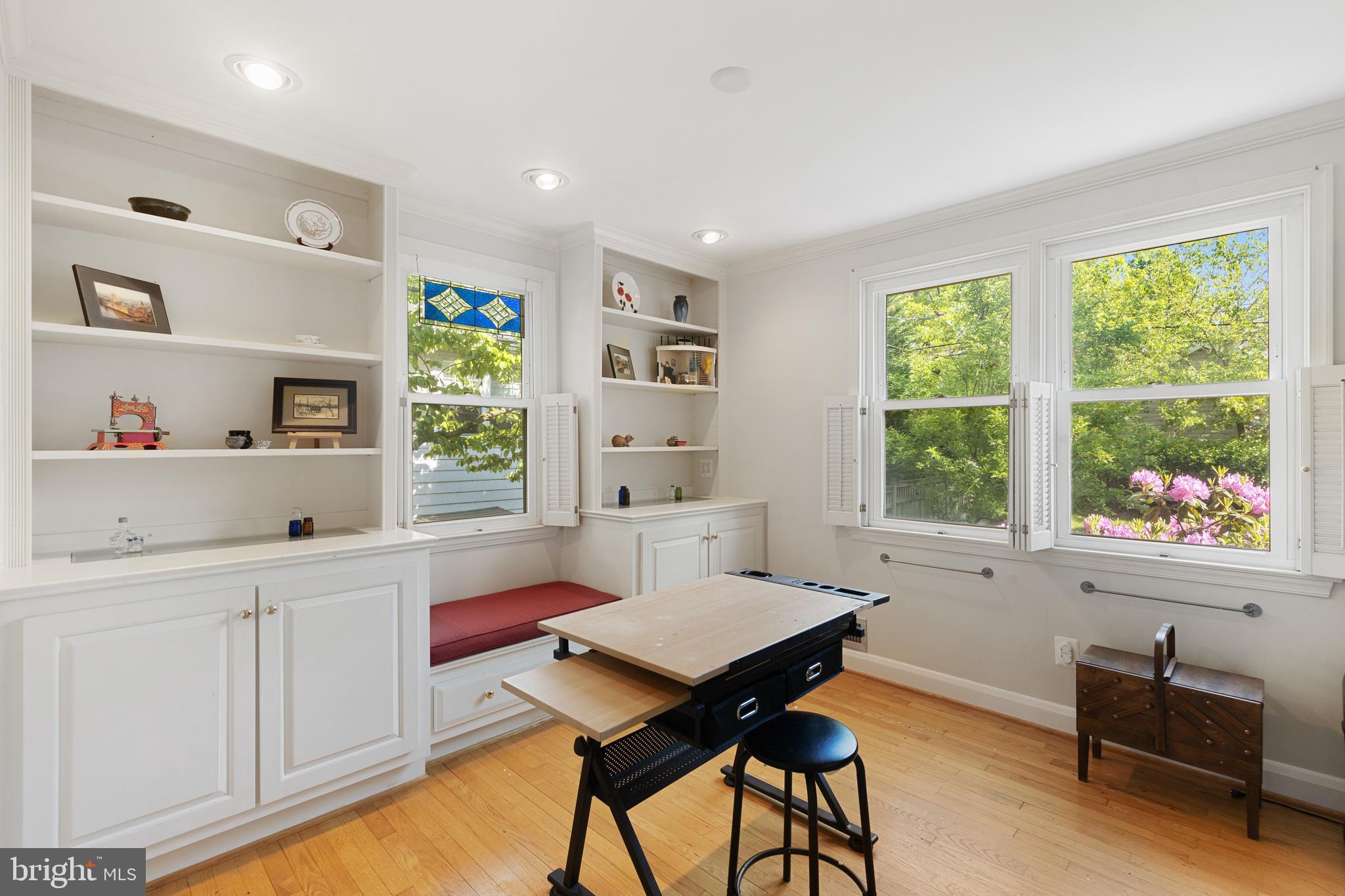 518 Dunkirk Road Baltimore, MD 21212 - Photo 17 of 43 Den or Office area on 1st floor