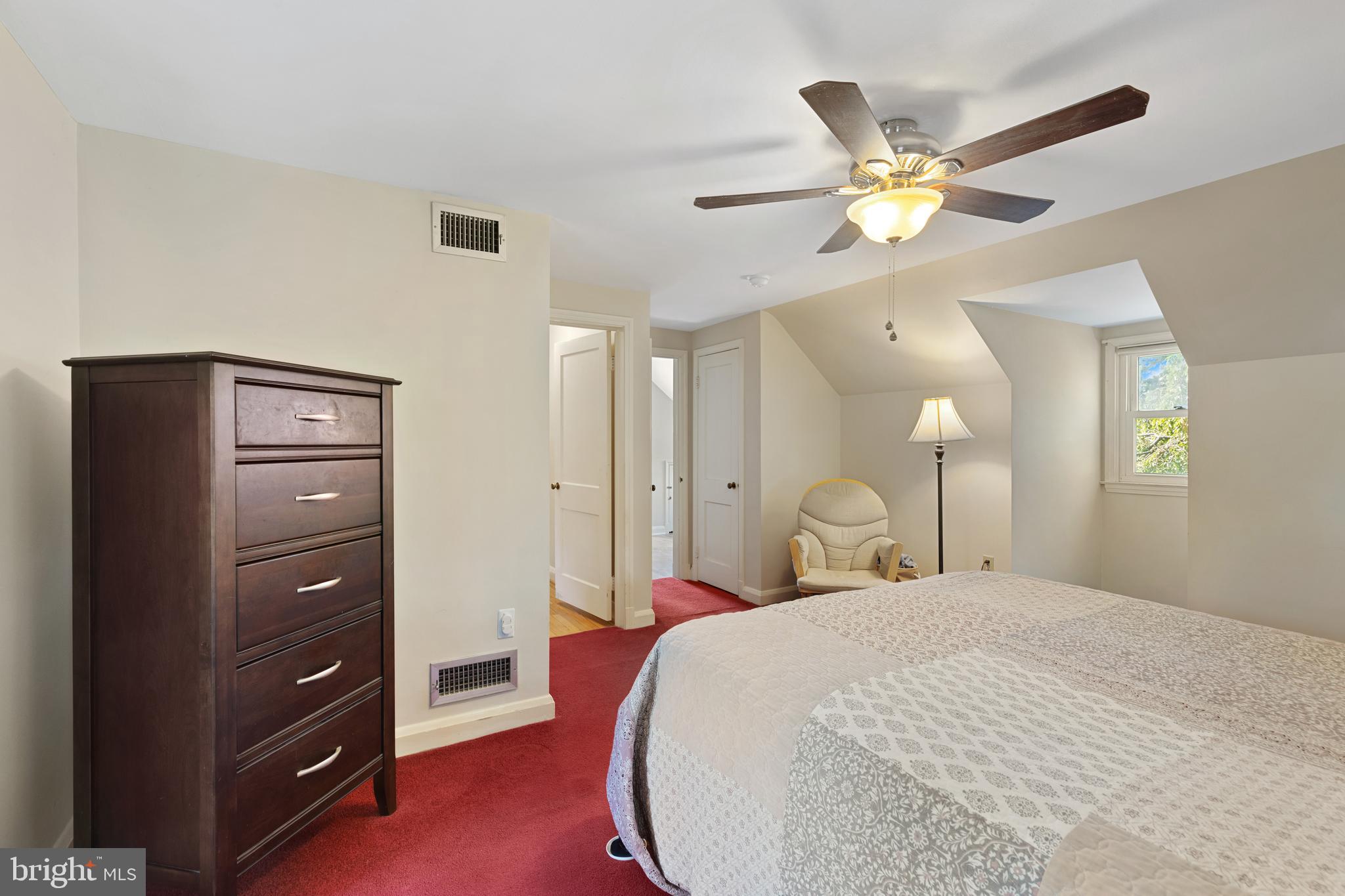 518 Dunkirk Road Baltimore, MD 21212 - Photo 24 of 43 Upper level primary bedroom