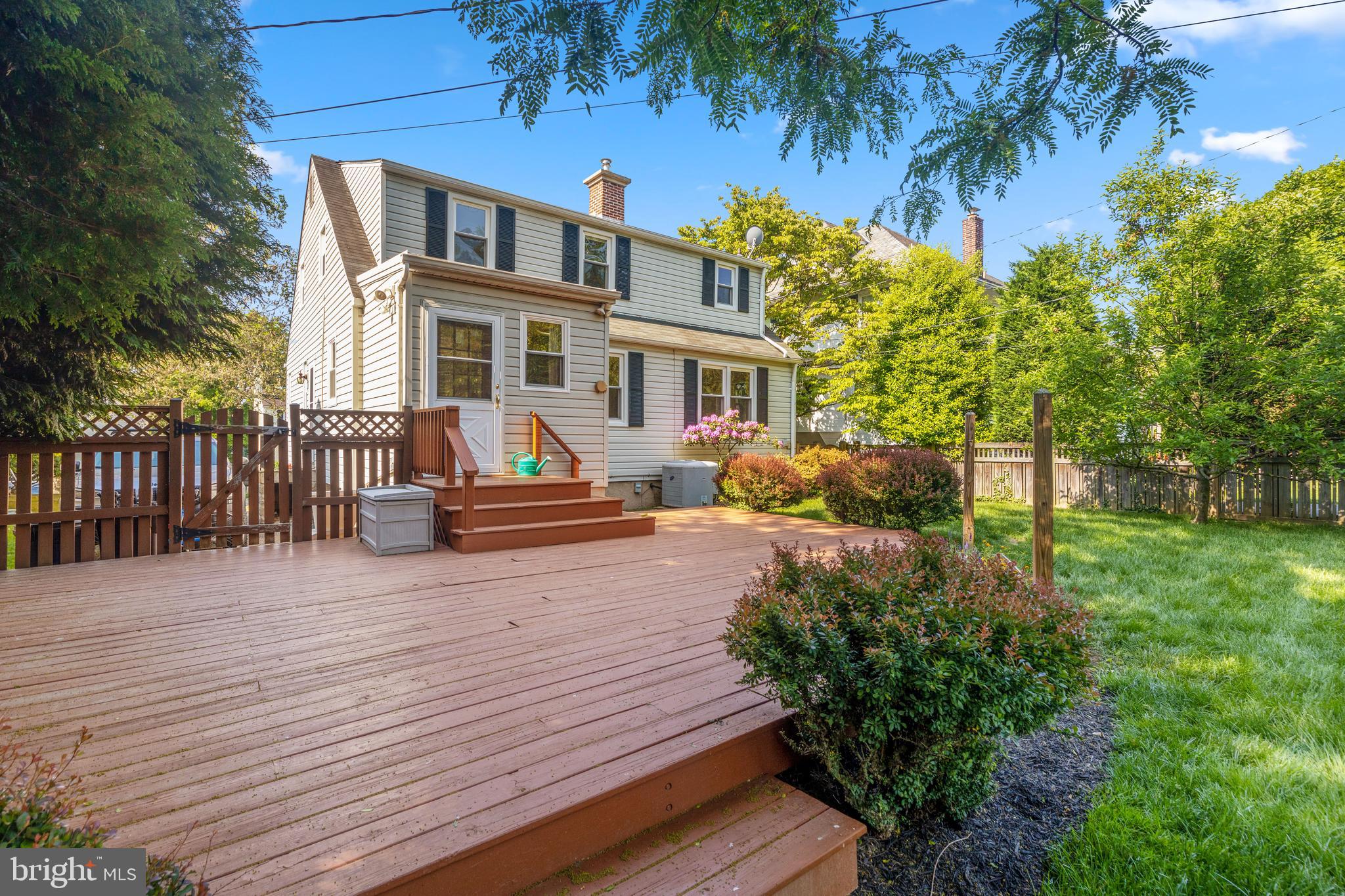 518 Dunkirk Road Baltimore, MD 21212 - Photo 39 of 43 Large deck off the kitchen
