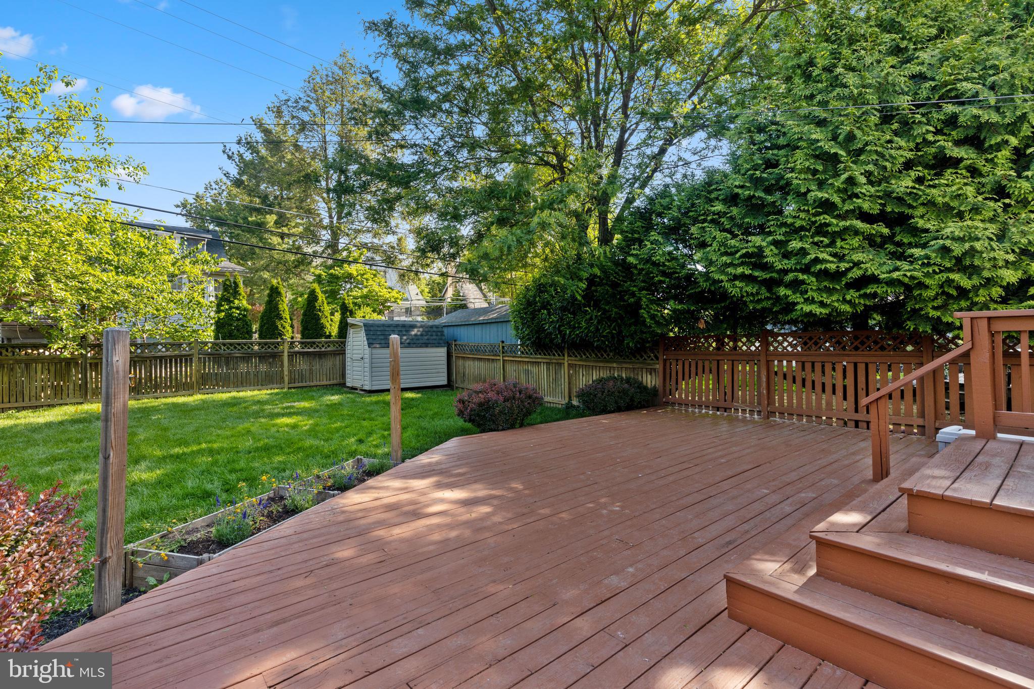 518 Dunkirk Road Baltimore, MD 21212 - Photo 40 of 43 Private backyard