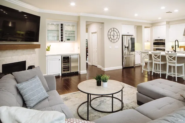 $1,249,000 | 218 Jacquelyn Lane, Petaluma, CA 94952