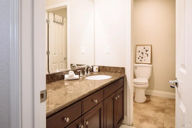 $1,249,000 | 218 Jacquelyn Lane, Petaluma, CA 94952