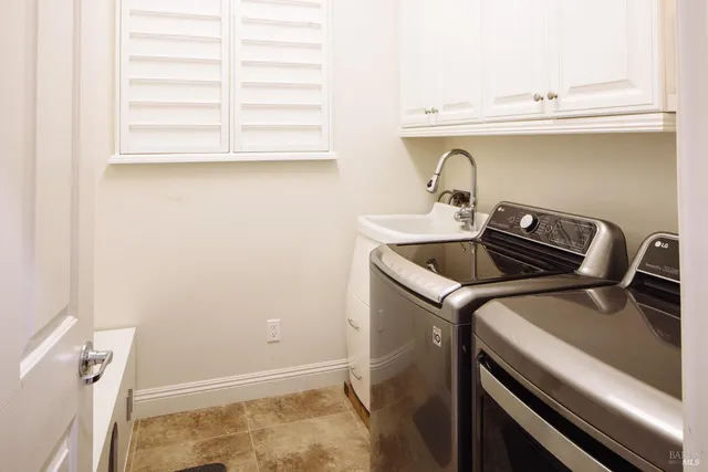 $1,249,000 | 218 Jacquelyn Lane, Petaluma, CA 94952