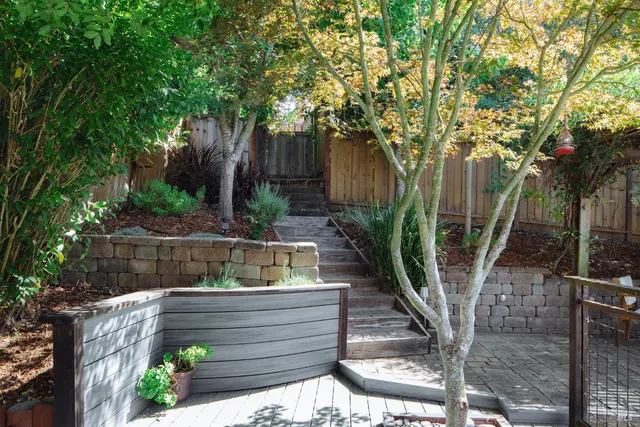 $1,249,000 | 218 Jacquelyn Lane, Petaluma, CA 94952