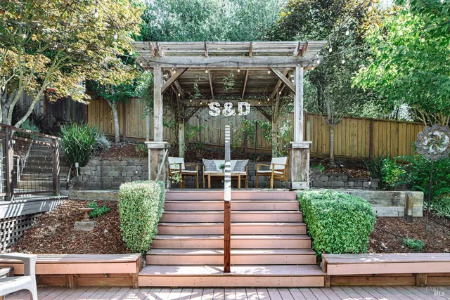 $1,249,000 | 218 Jacquelyn Lane, Petaluma, CA 94952