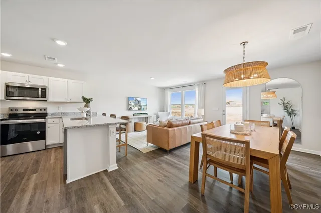 $329,990 | 6634 Lunsford Drive, Prince George, VA 23875