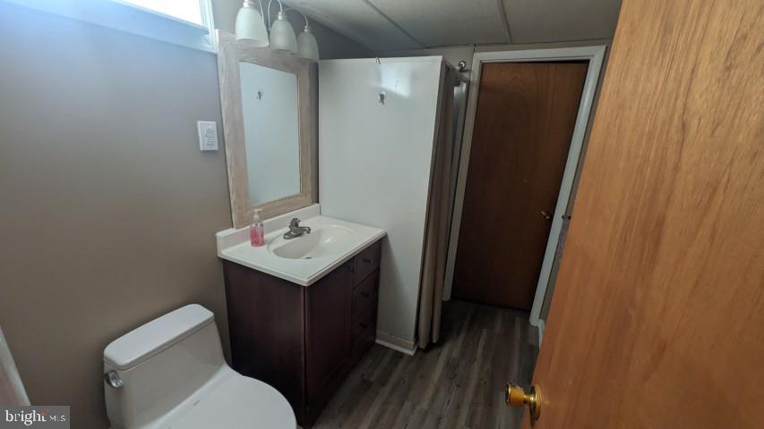 22 West Dale Road Wilmington, DE 19810 - Photo 20 of 24 Cozy bathroom with modern touches.