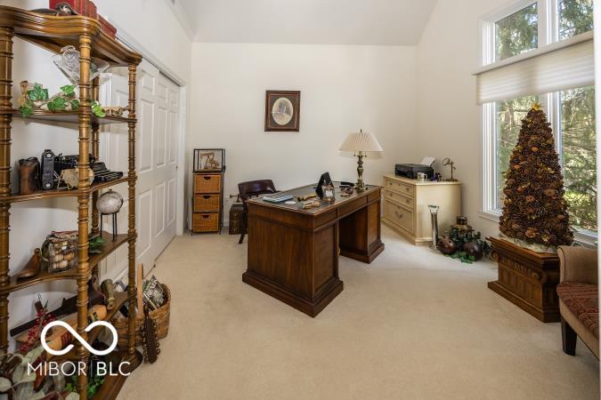 8639 Vintner Way Indianapolis, IN 46256 - Photo 6 of 38