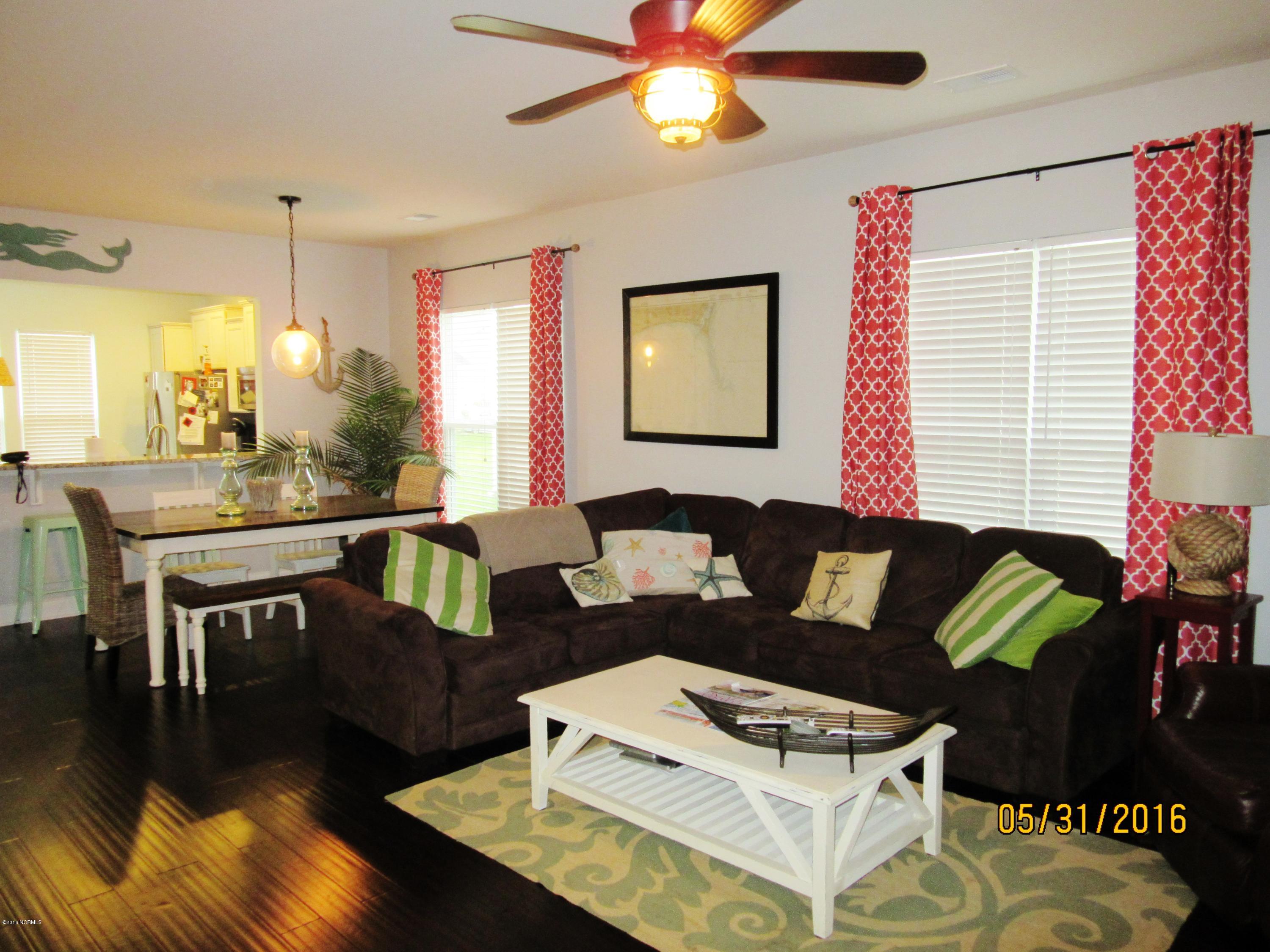 5058 Ballast Road Southport, NC 28461 - Photo 8 of 30 livingdiningarea