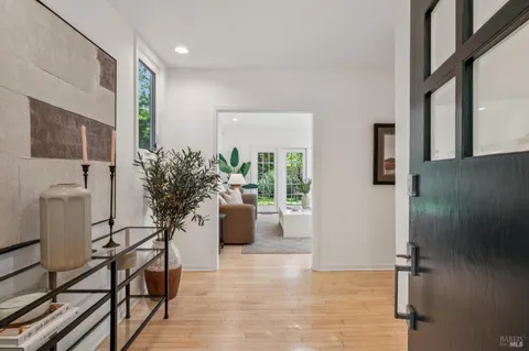 $1,593,000 | 14 Scenic Avenue, San Anselmo, CA 94960