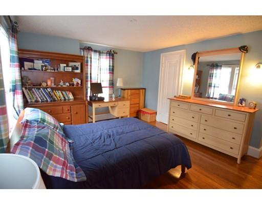 85 Wayne Street Springfield, MA 01118 - Photo 17 of 30